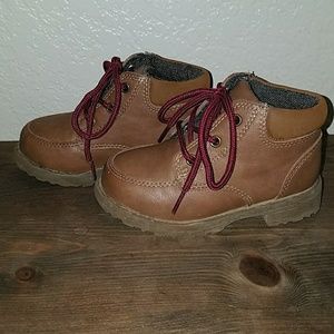 Toddler boys size 7 boots